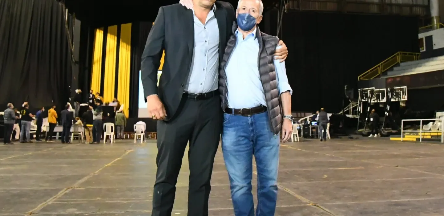 Encuesta en Peñarol: Lazzarino sorprende y lidera la intención de voto sobre Ruglio y Damiani
