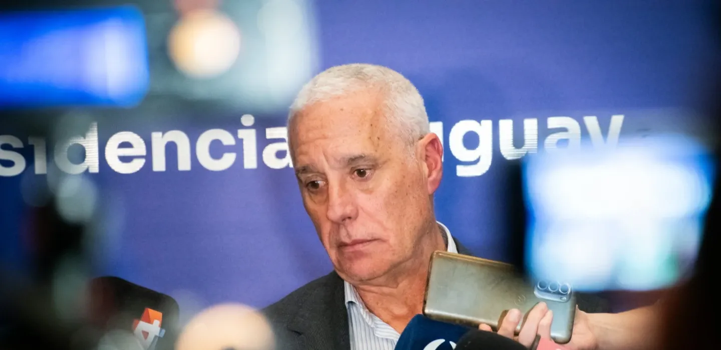 Allanamientos nocturnos: Carlos Negro abre la puerta al debate pero pide pruebas